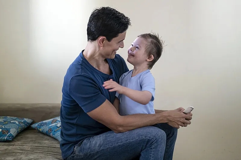 多種干細胞療法和神經康復治療腦癱:病例報告 多種干細胞療法和神經康復治療腦癱:病例報告