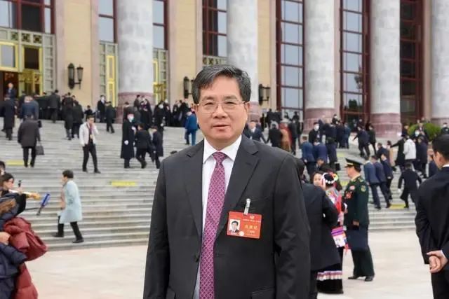 全國政協委員、貝達藥業董事長兼首席執行官丁列明 全國政協委員、貝達藥業董事長兼首席執行官丁列明