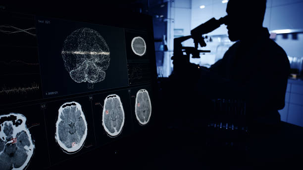 神經(jīng)系統(tǒng)疾病發(fā)病機制復(fù)雜，涉及基因突變、衰老過程等多種因素。